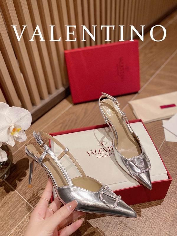 Valentino Women's Shoes 609